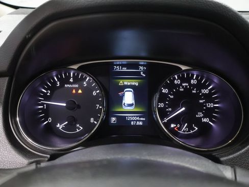 Used 2016 Nissan Rogue SV w/ SV Premium Package AWD/4WD image 41