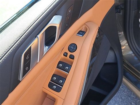 Used 2023 BMW X5 xDrive40i w/ M Sport Package image 22