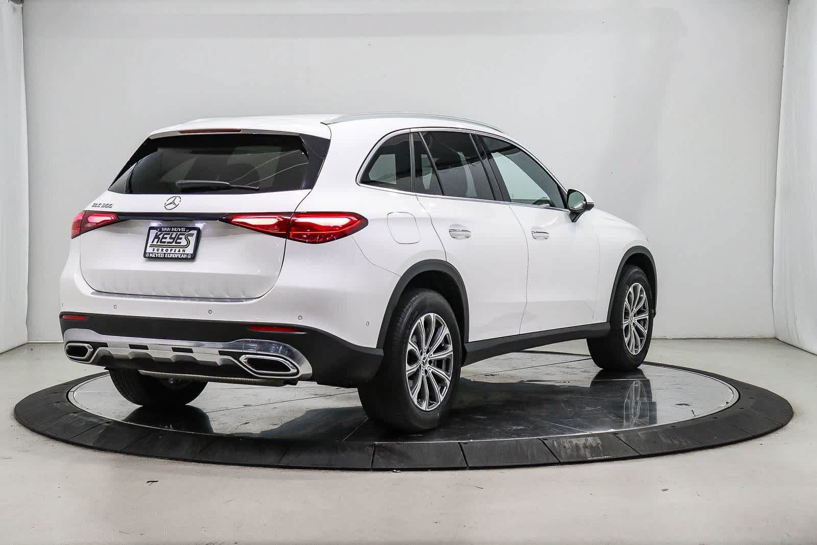 Certified 2024 Mercedes-Benz GLC 300 image 4