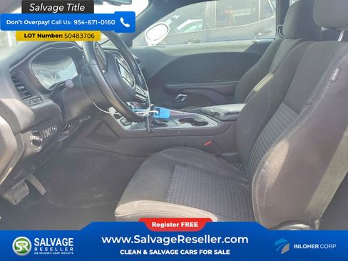 Used 2020 Dodge Challenger SXT w/ Driver Convenience Group AWD/4WD image 9
