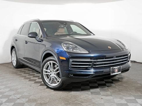 Certified 2021 Porsche Cayenne image 9