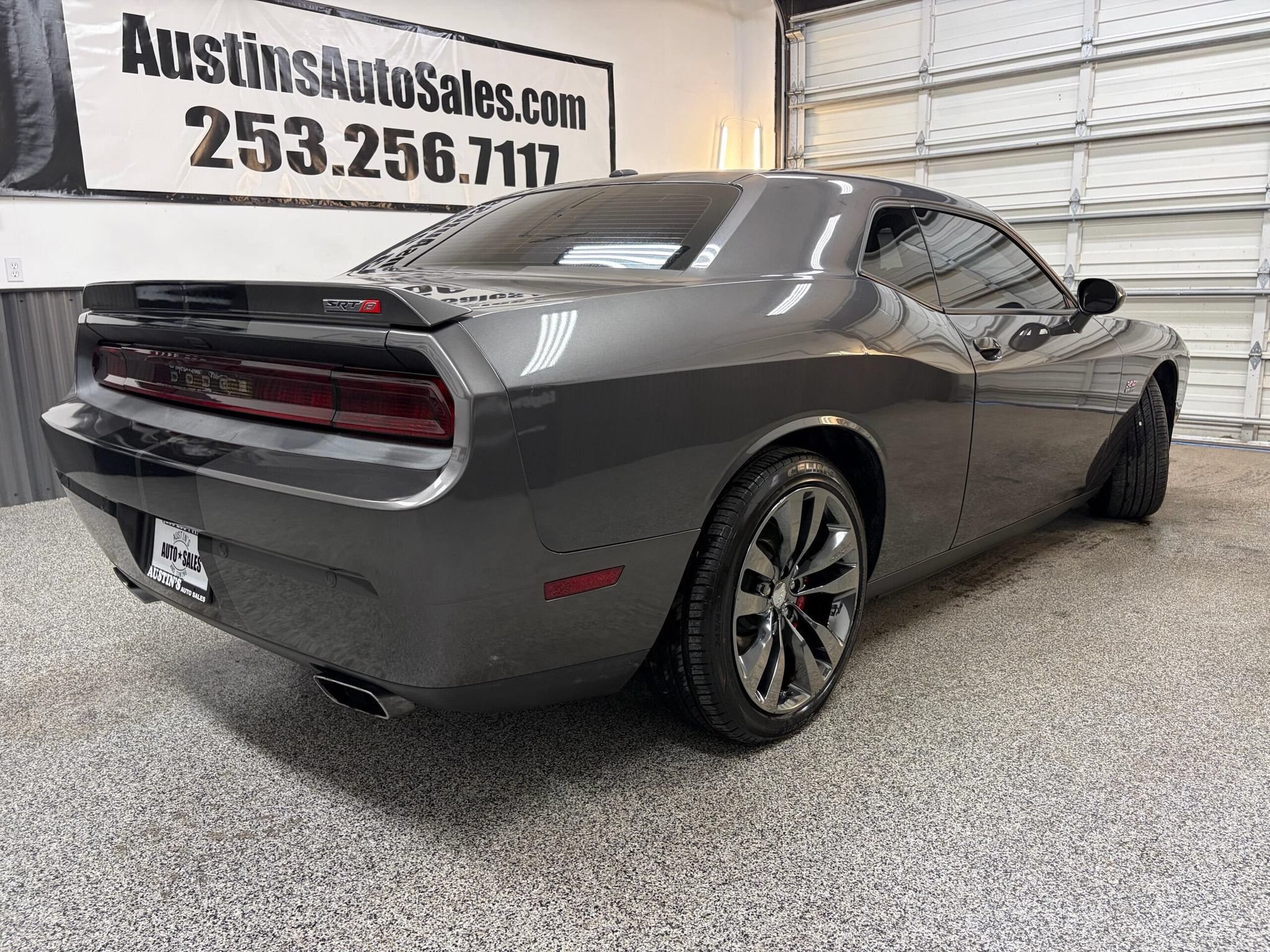 Used 2013 Dodge Challenger SRT8 w/ Harman Kardon Audio Group RWD image 3