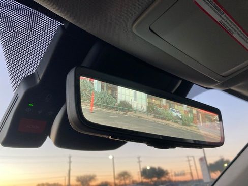 Used 2024 Toyota Highlander Platinum image 28