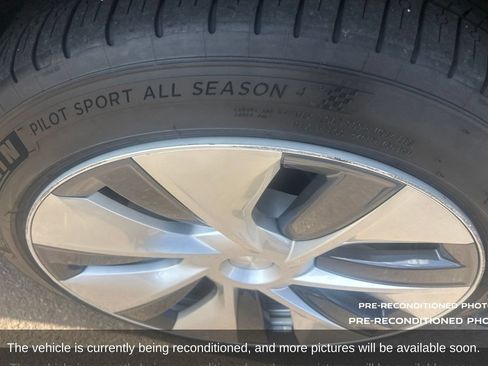 Used 2021 Tesla Model Y Long Range AWD/4WD image 15