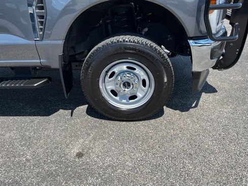 Used 2026 Ford F250 XL AWD/4WD image 2