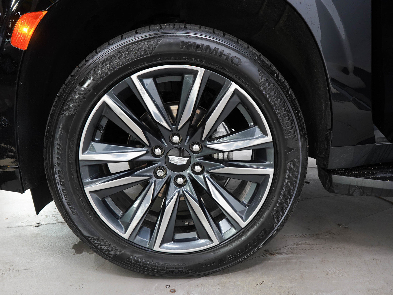 Used 2022 Cadillac Escalade Sport Platinum w/ Heavy-Duty Trailer Package AWD/4WD image 34