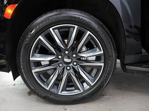 Used 2022 Cadillac Escalade Sport Platinum w/ Heavy-Duty Trailer Package AWD/4WD image 34