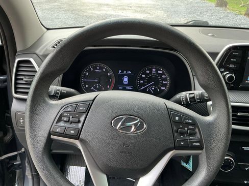 Used 2020 Hyundai Tucson SE image 12