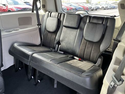 Used 2019 Dodge Grand Caravan SXT FWD image 26
