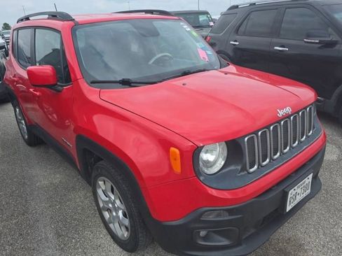 Used 2018 Jeep Renegade Latitude FWD image 8