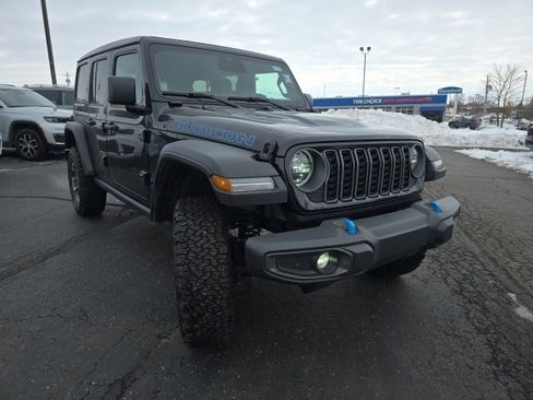 Used 2025 Jeep Wrangler Unlimited Rubicon 4xe w/ Safety Group image 10