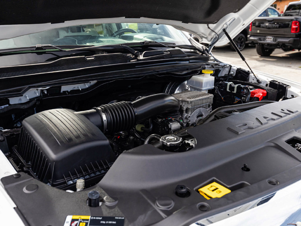 Used 2024 RAM 1500 Limited AWD/4WD image 33