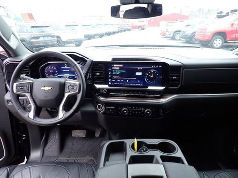 Used 2025 Chevrolet Silverado 1500 LT image 17