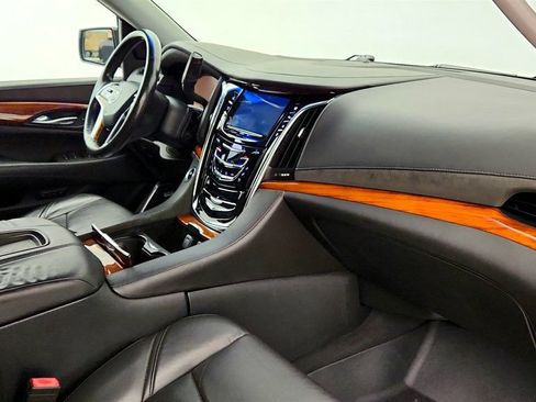 Used 2015 Cadillac Escalade ESV Premium AWD/4WD image 27