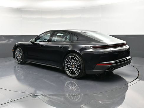 New 2026 Porsche Panamera 4 image 3