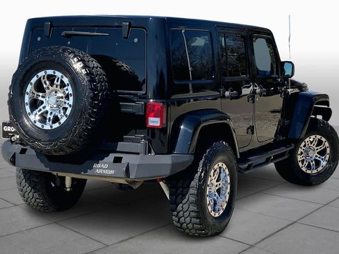 Used 2014 Jeep Wrangler Unlimited Rubicon w/ Connectivity Group image 12