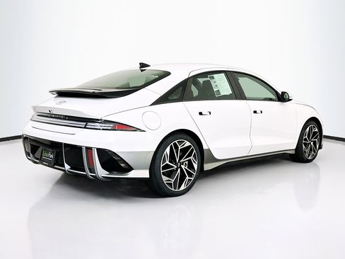 Used 2023 Hyundai Ioniq 6 SEL image 9