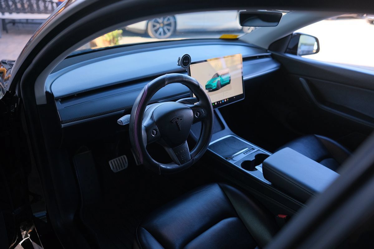 Used 2022 Tesla Model Y Performance AWD/4WD image 10