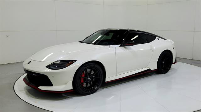 New 2027 Nissan Z NISMO RWD image 3