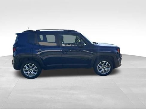 Used 2018 Jeep Renegade Latitude w/ Cold Weather Group AWD/4WD image 2