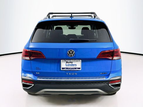 Used 2022 Volkswagen Taos SE w/ Panoramic Sunroof Package AWD/4WD image 6
