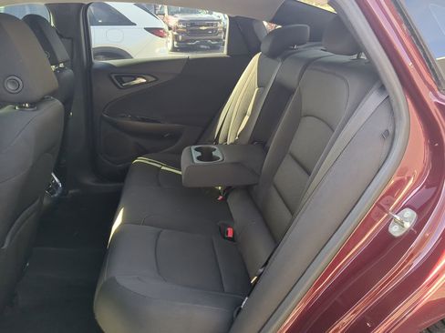 Used 2016 Chevrolet Malibu LT image 11