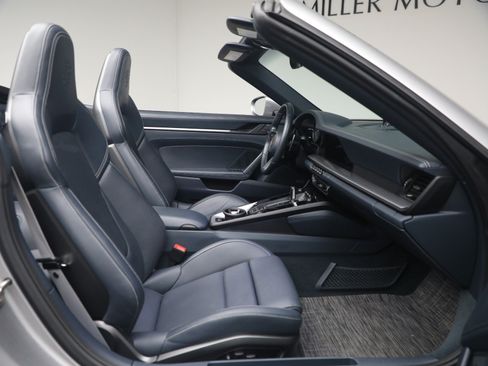 Used 2024 Porsche 911 Carrera GTS RWD image 17
