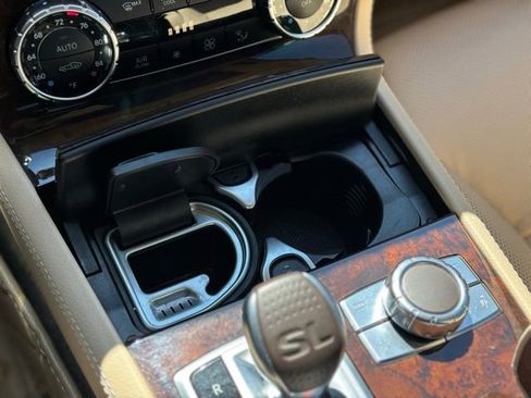 Certified 2019 Mercedes-Benz SL 550 image 39