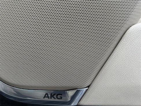 Used 2024 Cadillac Escalade Premium Luxury image 37