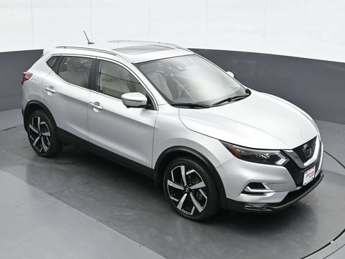 Used 2021 Nissan Rogue Sport SL w/ Premium Package AWD/4WD image 24