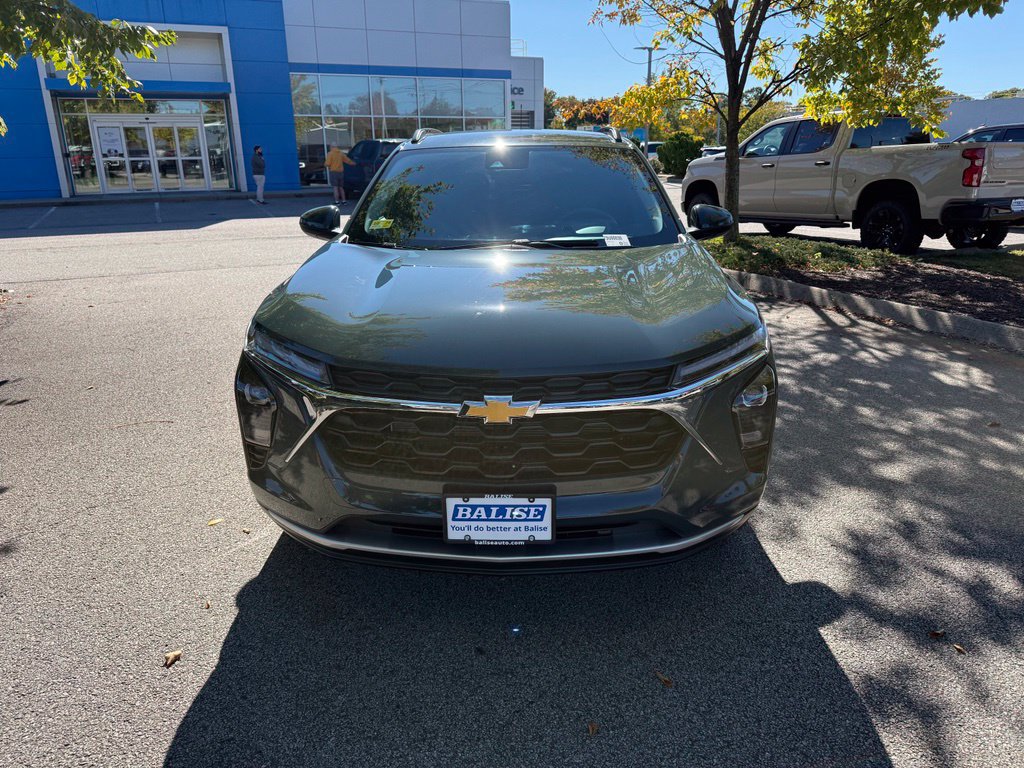 Used 2026 Chevrolet Trax LT w/ LT Convenience Package FWD image 8
