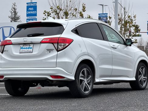 Used 2019 Honda HR-V Touring image 8
