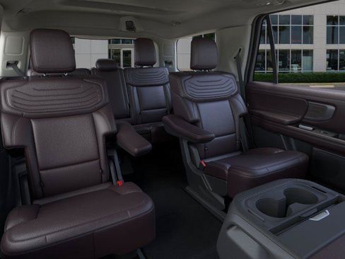 New 2025 Ford Expedition Platinum w/ Platinum Ultimate Package AWD/4WD image 41