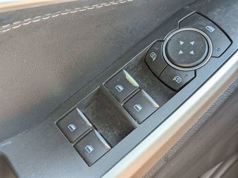 Used 2021 Ford Explorer XLT RWD image 25
