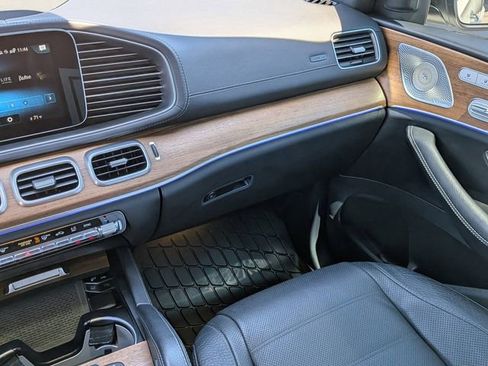 Used 2023 Mercedes-Benz GLS 450 4MATIC image 17