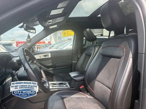 Used 2022 Ford Explorer ST-Line w/ Class IV Trailer Tow Package AWD/4WD image 8