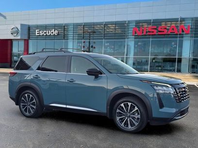 Certified 2026 Nissan Pathfinder Platinum w/ Accent Package