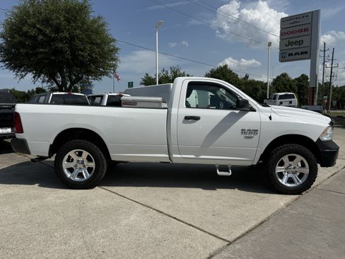 Used 2017 RAM 1500 Tradesman RWD image 3
