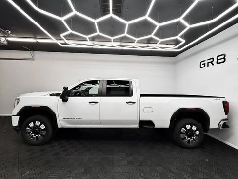 Used 2023 GMC Sierra 2500 Pro w/ Fleet Convenience Package AWD/4WD image 4