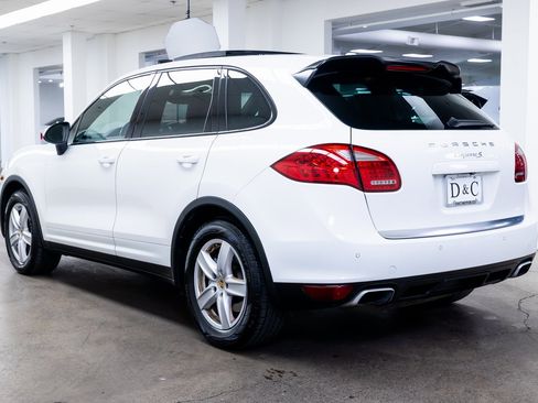 Used 2013 Porsche Cayenne S image 4