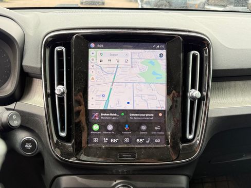 Used 2023 Volvo XC40 B5 Ultimate w/ Climate Package AWD/4WD image 26