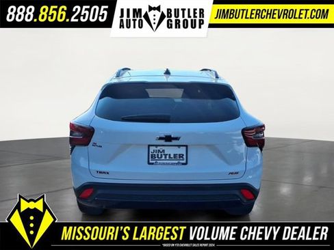 Used 2025 Chevrolet Trax RS w/ Sunroof Package FWD image 22