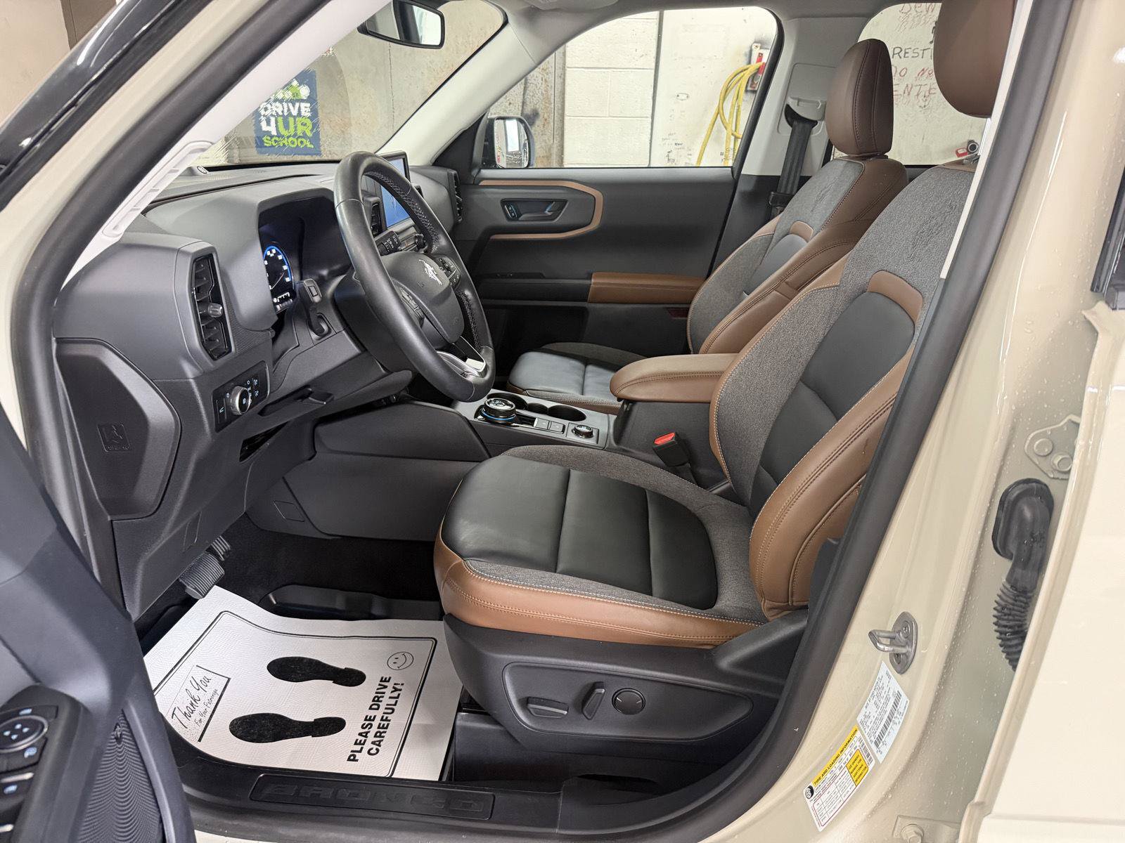 Used 2024 Ford Bronco Sport Outer Banks w/ Tech Package AWD/4WD image 14