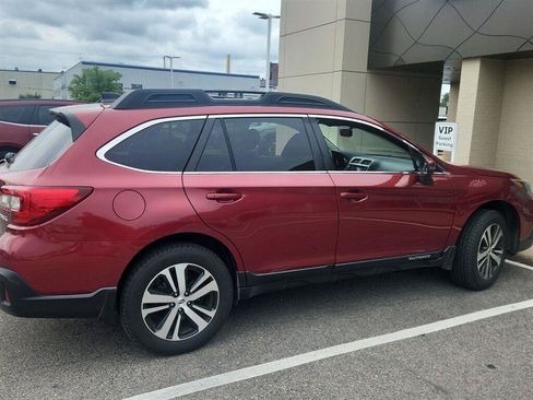 Used 2019 Subaru Outback 2.5i Limited w/ Popular Package #2 AWD/4WD image 4