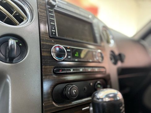 Used 2008 Lincoln Mark LT 4x4 image 31