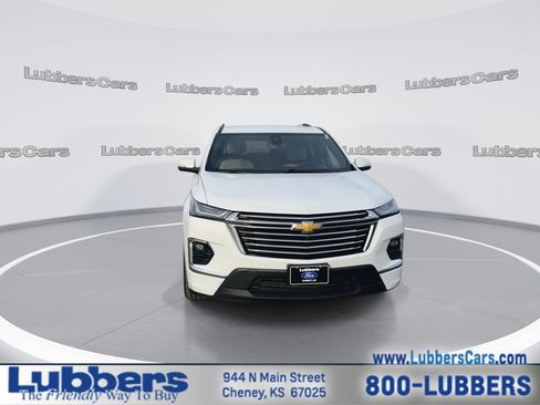 Used 2022 Chevrolet Traverse Premier image 3