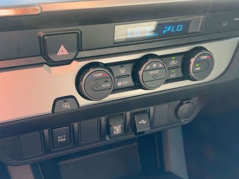 Used 2023 Toyota Tacoma SR5 image 25