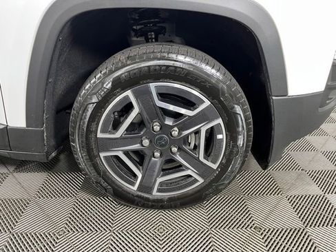 Used 2026 Jeep Cherokee Laredo AWD/4WD image 9