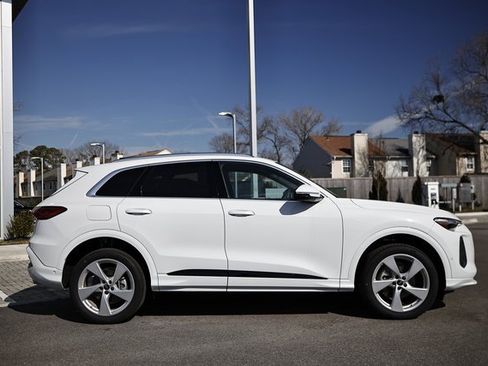 New 2025 Audi Q5 Premium Plus image 4