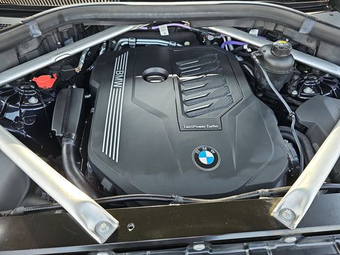 Used 2023 BMW X5 xDrive40i w/ M Sport Package image 31